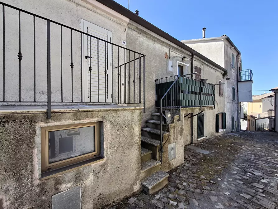 Immagine 1 di Bilocale in vendita  in Via Giacomo Leopardi 10 a Novafeltria