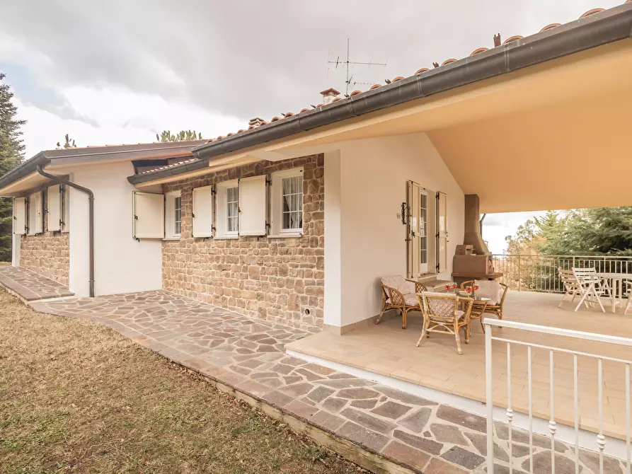 Immagine 4 di Villa in vendita  in Strada Provinciale 6 56 a Montecopiolo