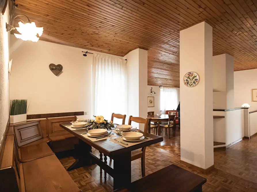 Immagine 19 di Villa in vendita  in Strada Provinciale 6 56 a Montecopiolo
