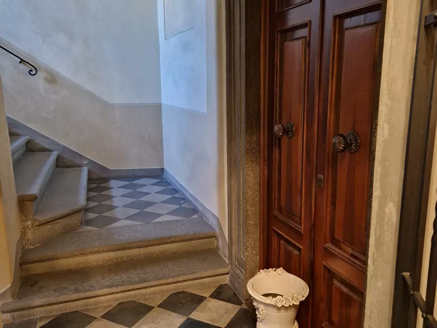 Immagine 30 di Pentalocale in vendita  in piazza san pietro somali a Lucca