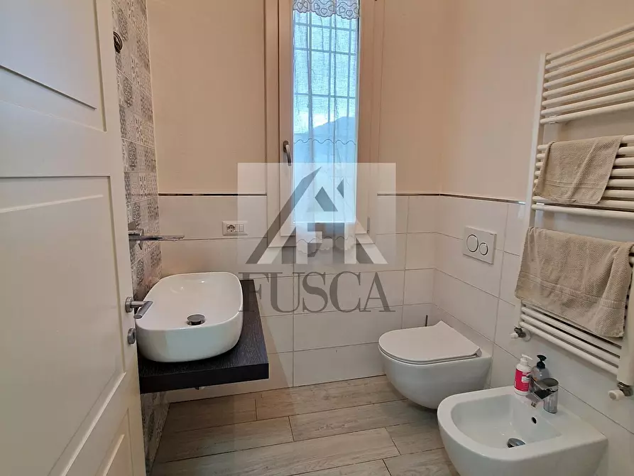 Immagine 8 di Villa in vendita  in Via del Palazzaccio a Lucca