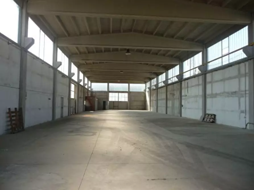 Immagine 14 di Capannone industriale in affitto  in san giuseppe a Altopascio