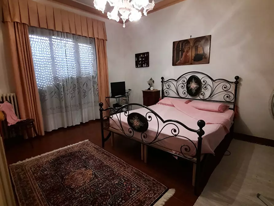 Immagine 26 di Villa in vendita  in bollori a Lucca