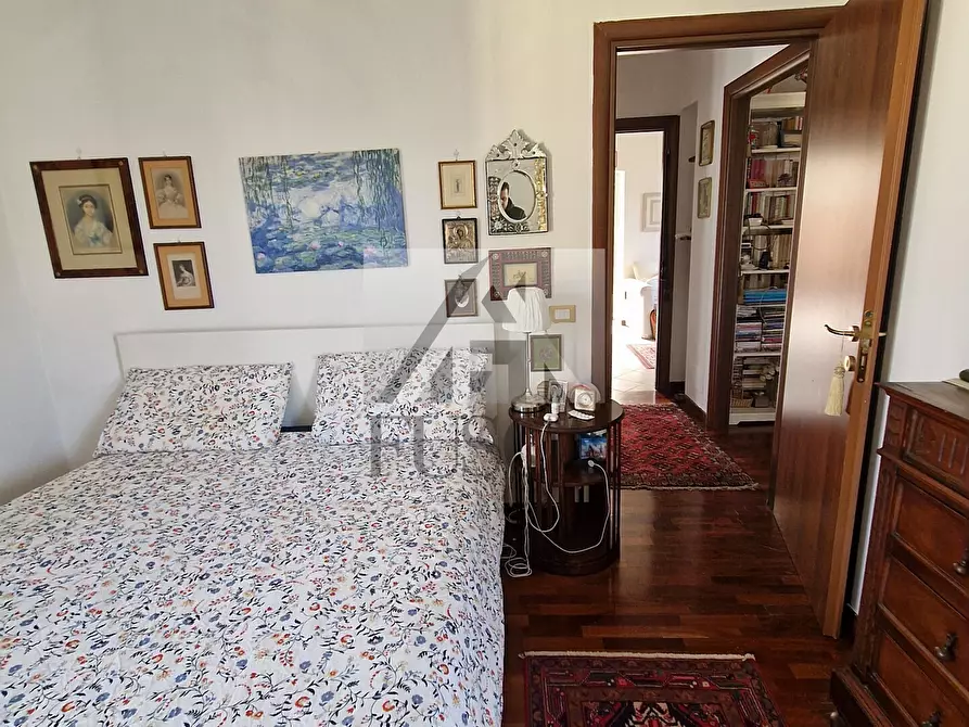 Immagine 8 di Trilocale in vendita  in Traversa I Via Romana a Lucca