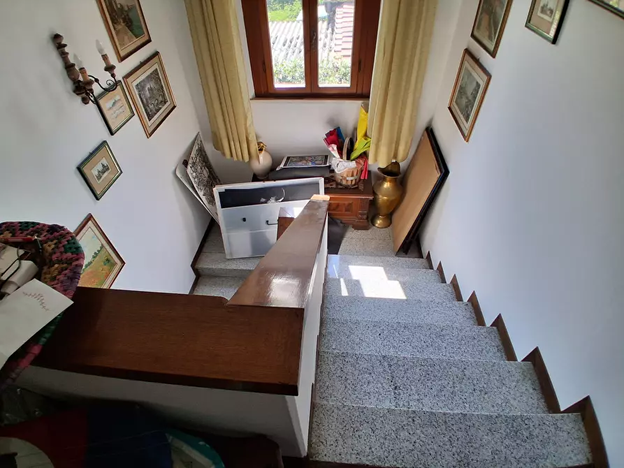 Immagine 13 di Casa bifamiliare in vendita  in Via dei Pellegrini a Lucca