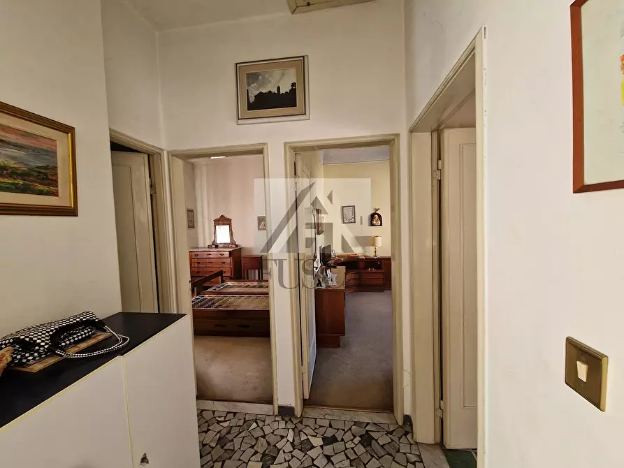 Immagine 12 di Casa bifamiliare in vendita  in Viale Lazzaro Papi 153 a Lucca