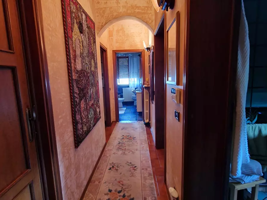 Immagine 8 di Villa in vendita  in Via del Bozzo a Lucca