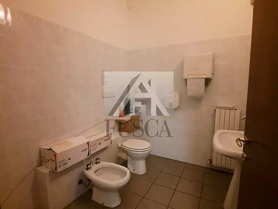 Immagine 16 di Ufficio in affitto  in Viale G. Puccini a Lucca