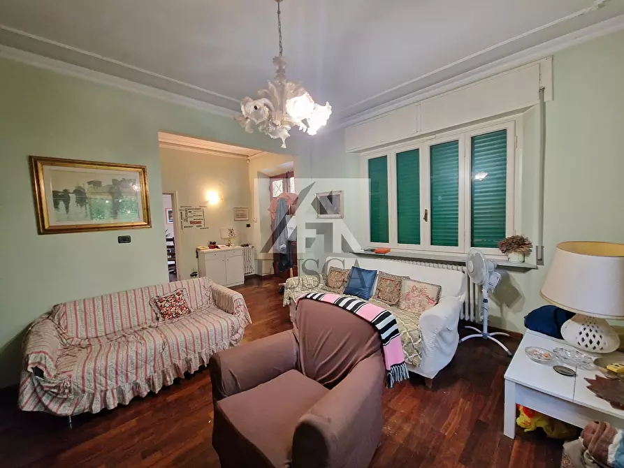 Immagine 8 di Villa in vendita  in Viale Alcide De Gasperi 37 a Lucca