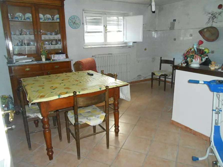 Immagine 16 di Villa in vendita  in Via per Chiatri a Lucca