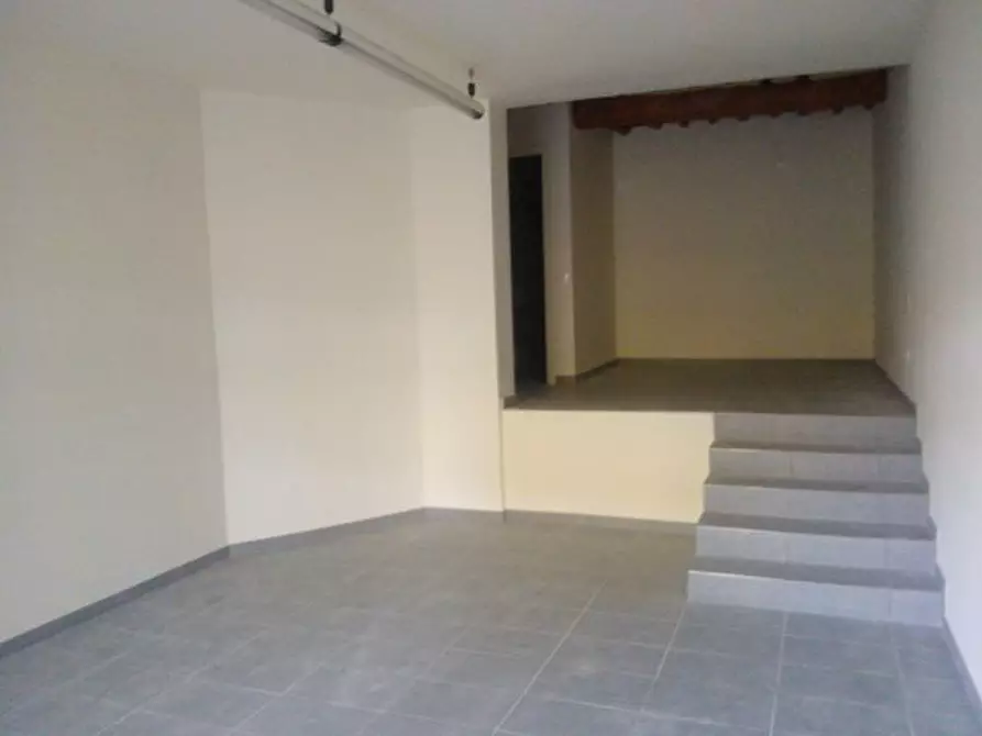 Immagine 2 di Capannone industriale in vendita  in Viale G. Puccini a Lucca