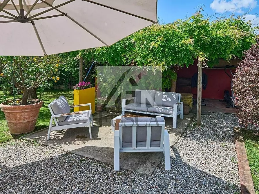 Immagine 30 di Rustico / casale in vendita  in Via del Giardinetto a Lucca