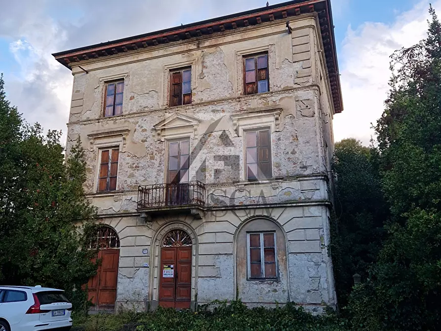 Immagine 2 di Villa in vendita  in via pisana a Lucca