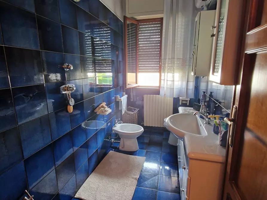 Immagine 14 di Villa in vendita  in Via del Bozzo a Lucca