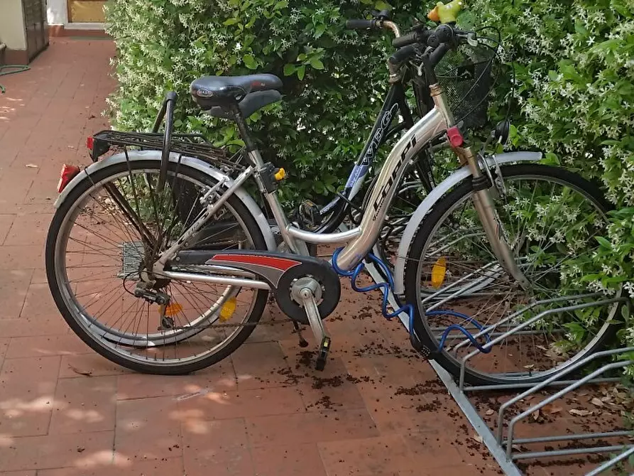 Immagine 13 di Trilocale in vendita  in via giusepper giusti a Viareggio