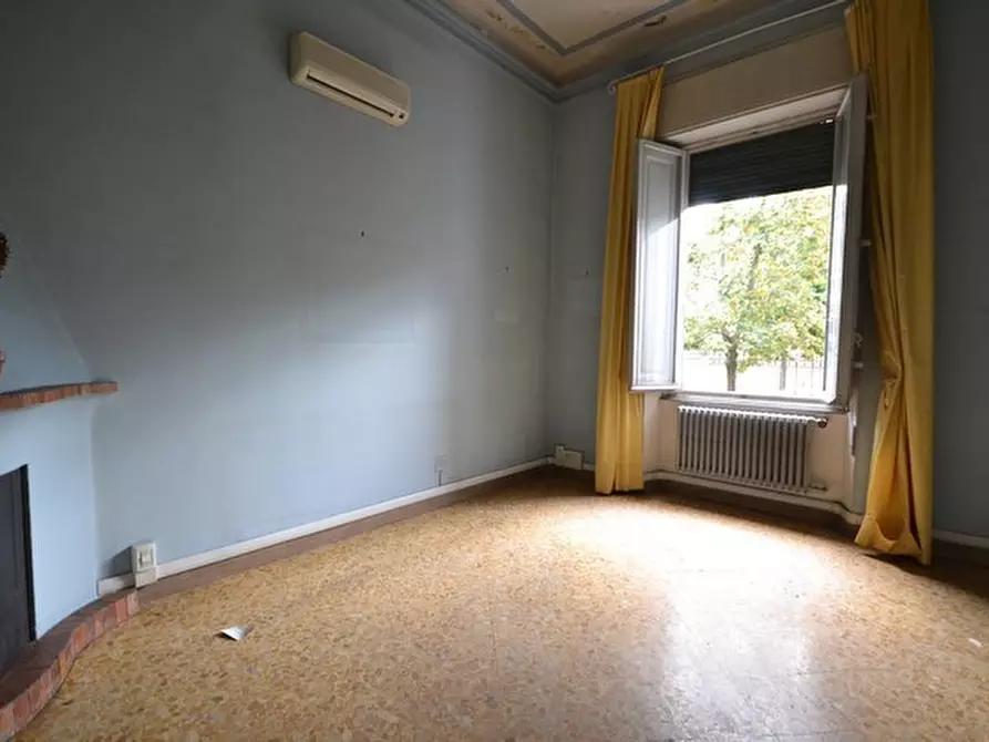 Immagine 6 di Villa in vendita  in gerani a Lucca