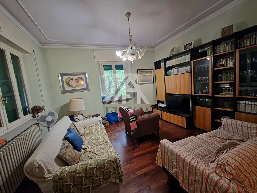 Immagine 6 di Villa in vendita  in Viale Alcide De Gasperi 37 a Lucca