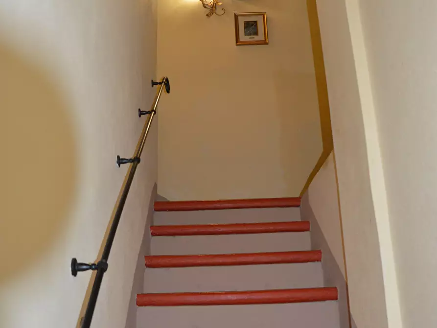 Immagine 15 di Rustico / casale in vendita  in vai elle chiesa a Lucca