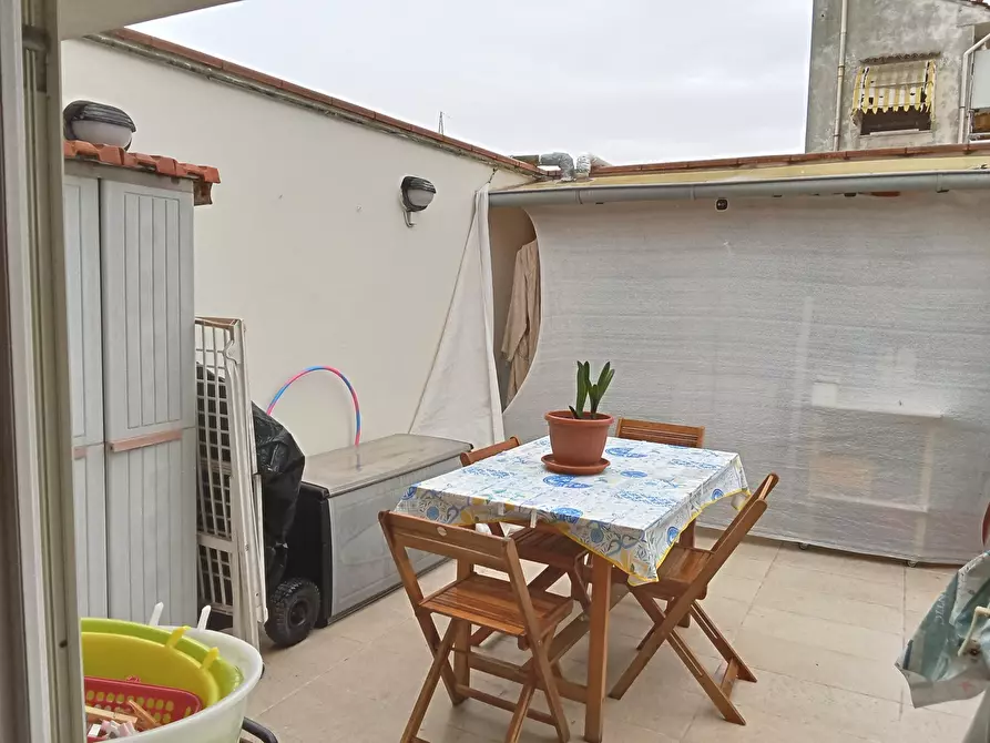 Immagine 14 di Casa semindipendente in vendita  a Viareggio