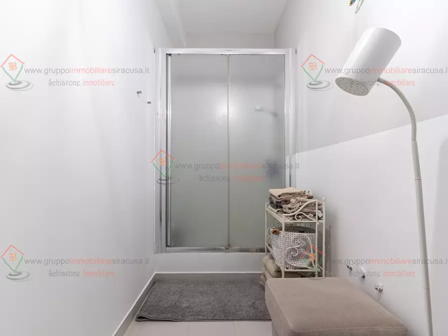 Immagine 11 di Trilocale in vendita  a Siracusa