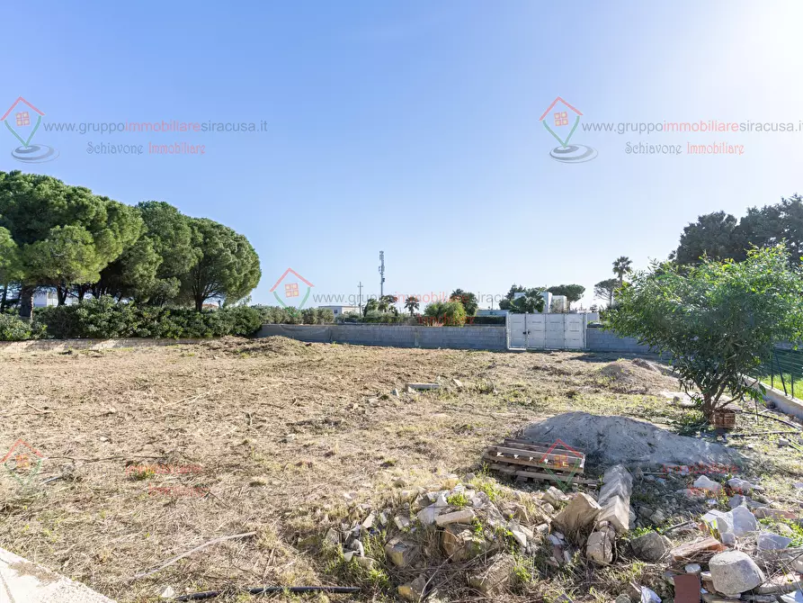 Immagine 4 di Garage in vendita  a Siracusa