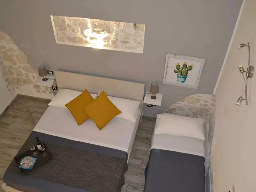 Immagine 9 di Bilocale in affitto  a Siracusa