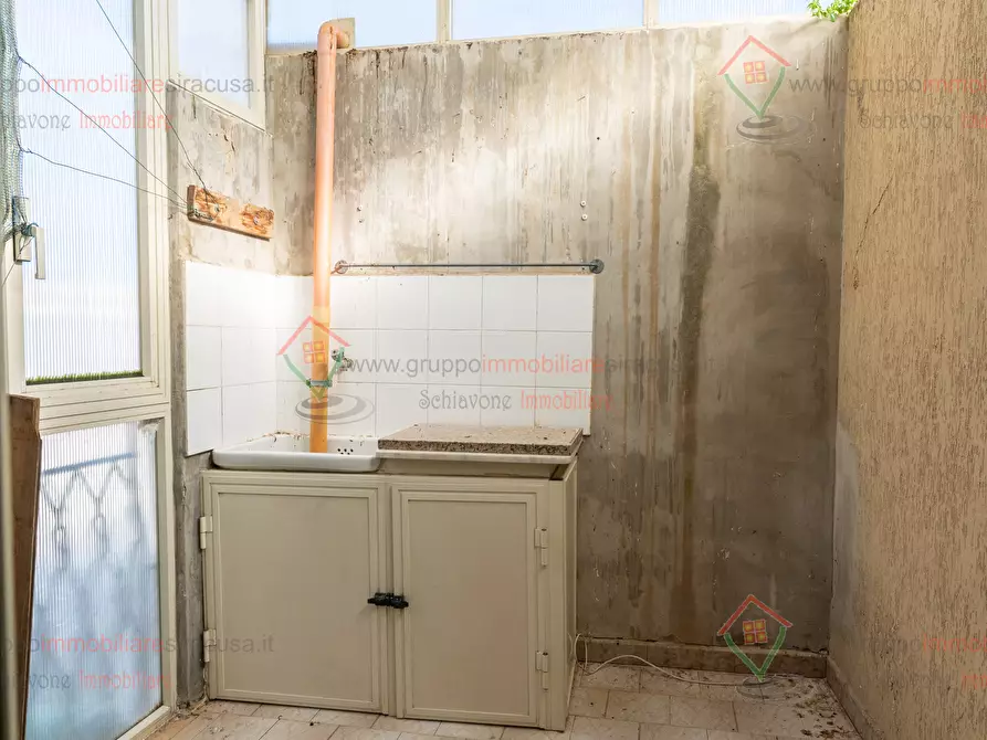 Immagine 21 di Attico in vendita  a Floridia