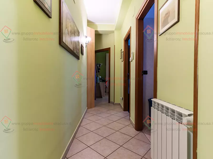 Immagine 15 di Trilocale in vendita  a Siracusa
