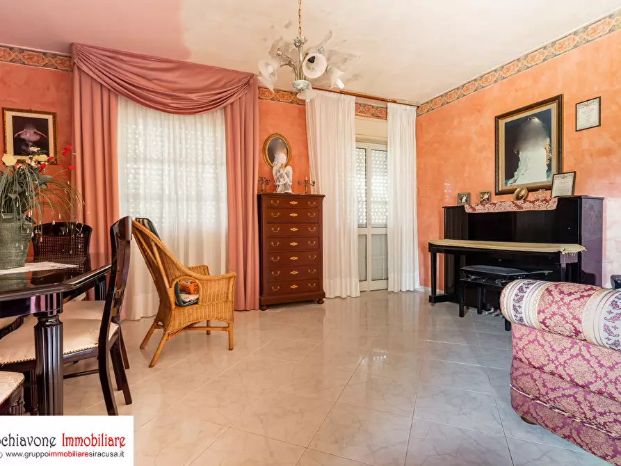 Immagine 14 di Villa in vendita  a Siracusa