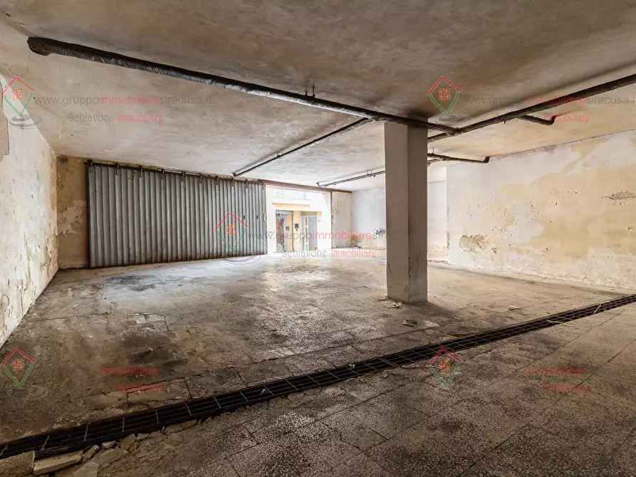 Immagine 4 di Garage in vendita  a Melilli