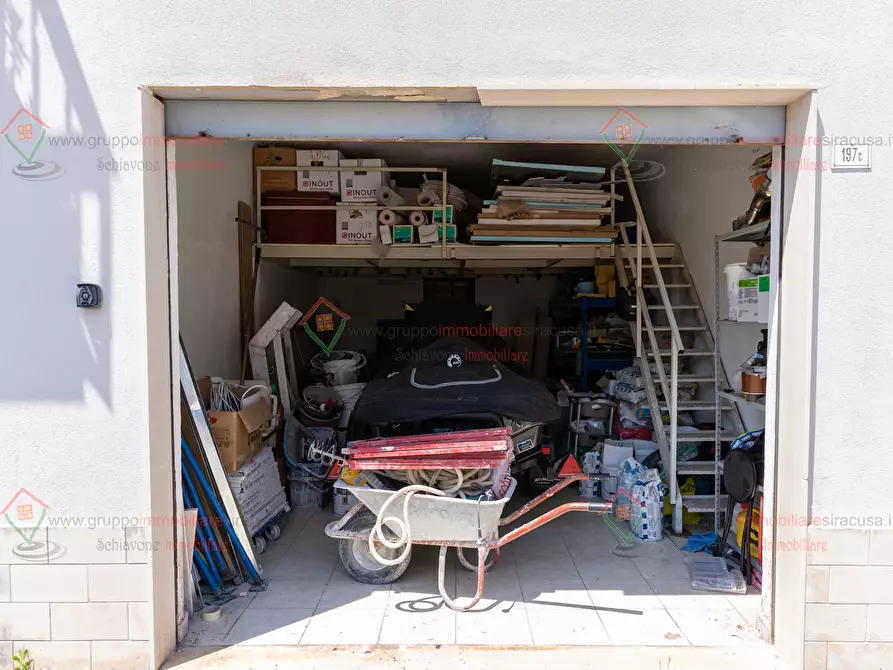 Immagine 3 di Garage in vendita  a Siracusa