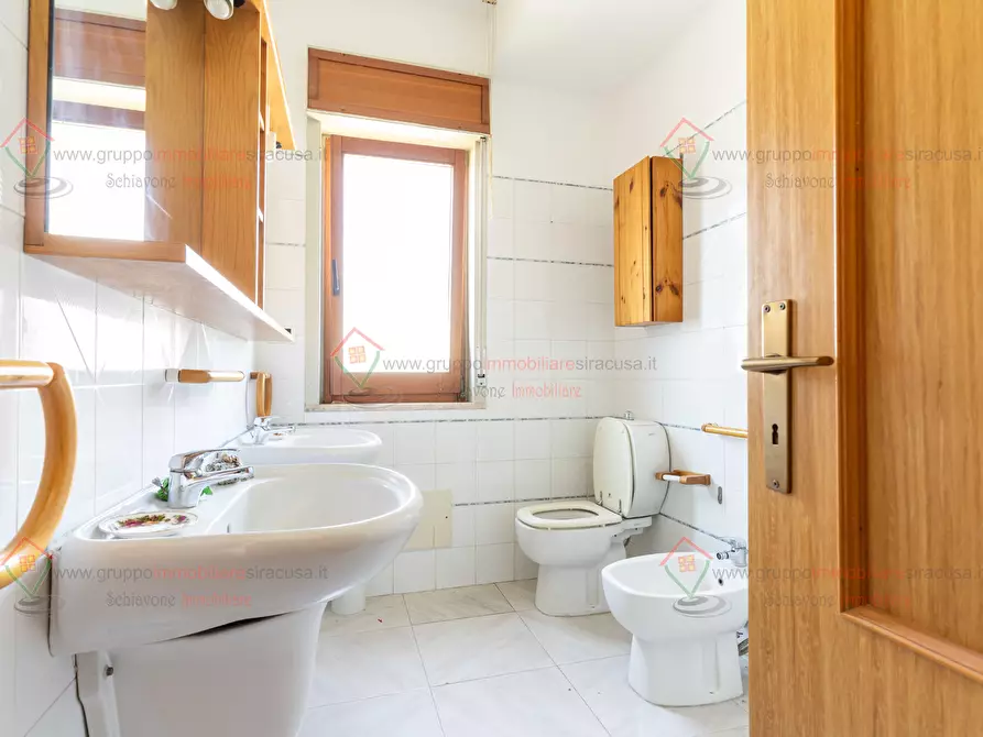 Immagine 13 di Pentalocale in vendita  a Siracusa