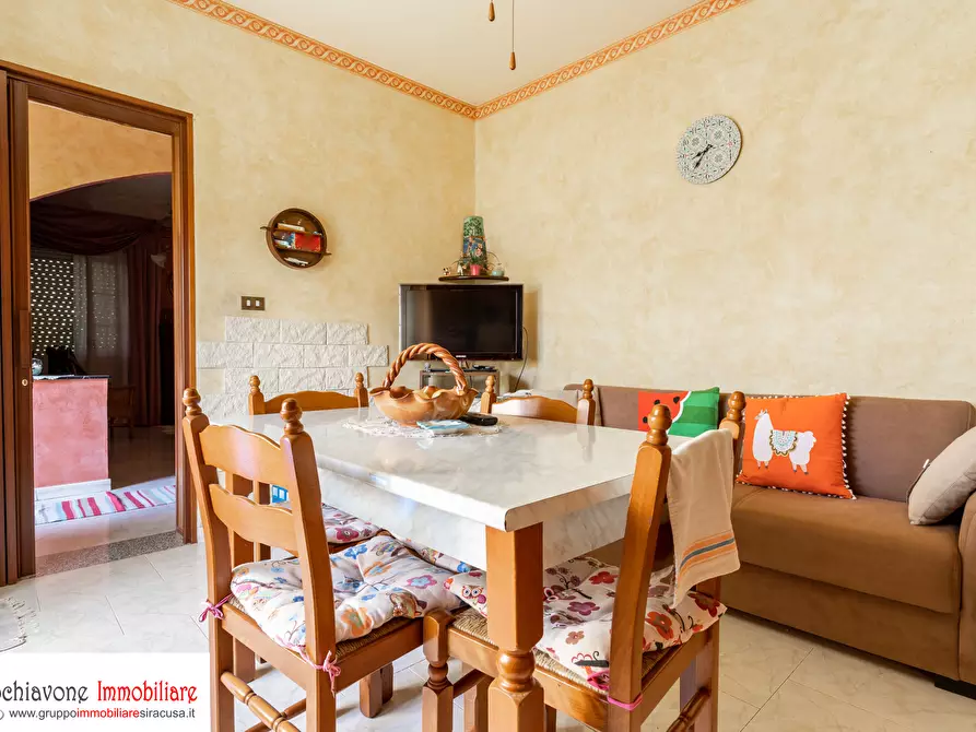 Immagine 13 di Villa in vendita  a Siracusa