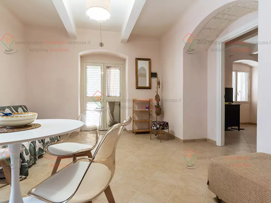 Immagine 8 di Trilocale in vendita  a Siracusa