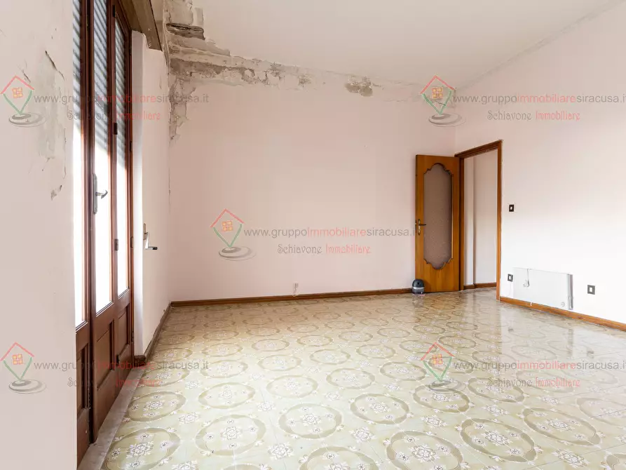 Immagine 22 di Pentalocale in vendita  a Siracusa