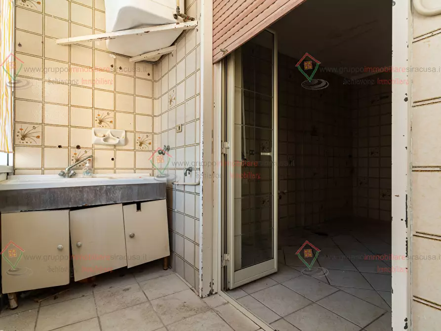 Immagine 24 di Pentalocale in vendita  a Siracusa