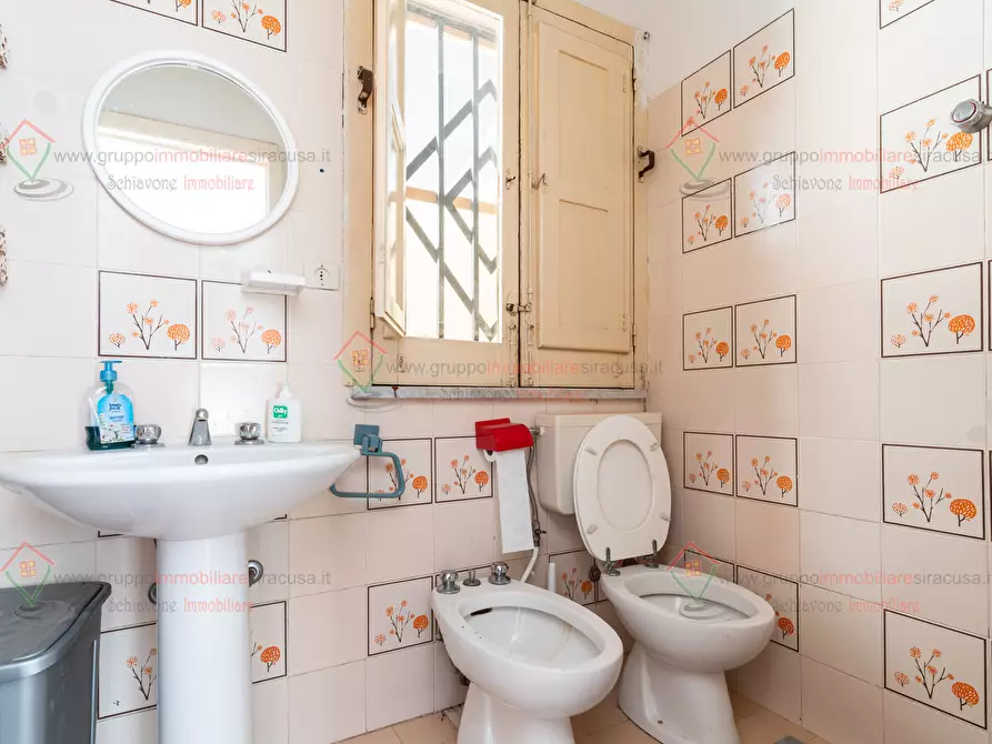 Immagine 9 di Villa in vendita  a Siracusa