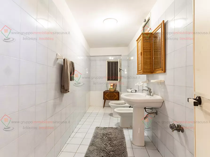 Immagine 32 di Casa indipendente in vendita  a Siracusa