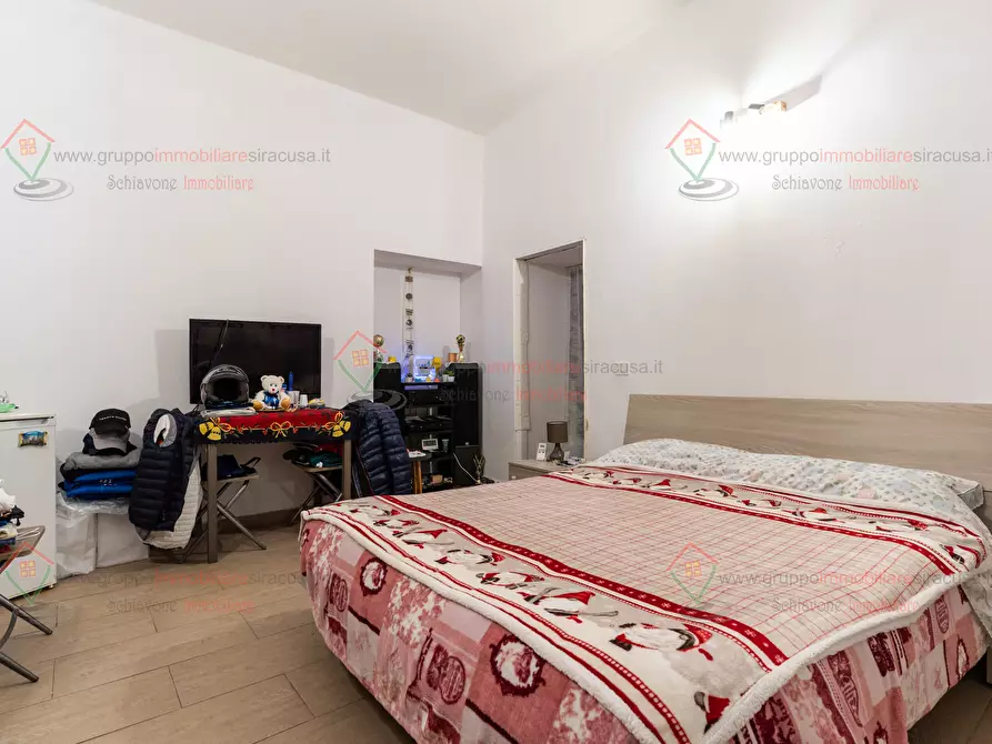 Immagine 17 di Trilocale in vendita  a Siracusa