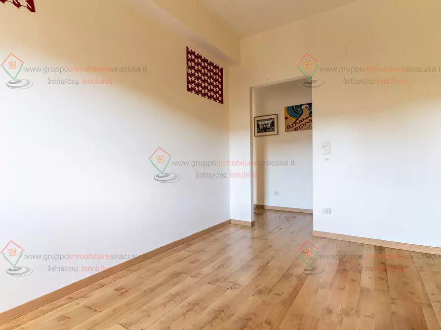 Immagine 9 di Pentalocale in vendita  a Siracusa