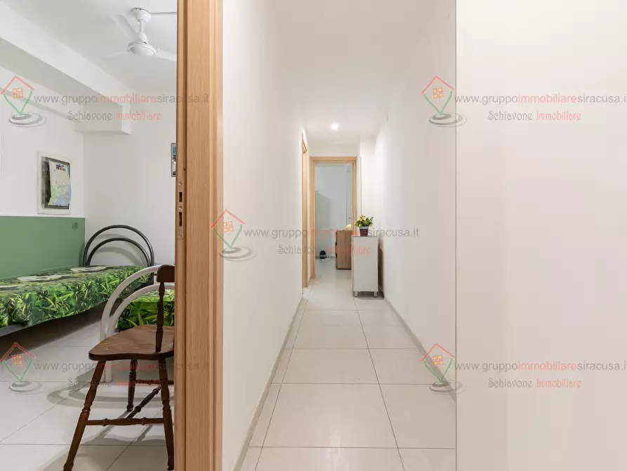 Immagine 9 di Trilocale in affitto  a Siracusa