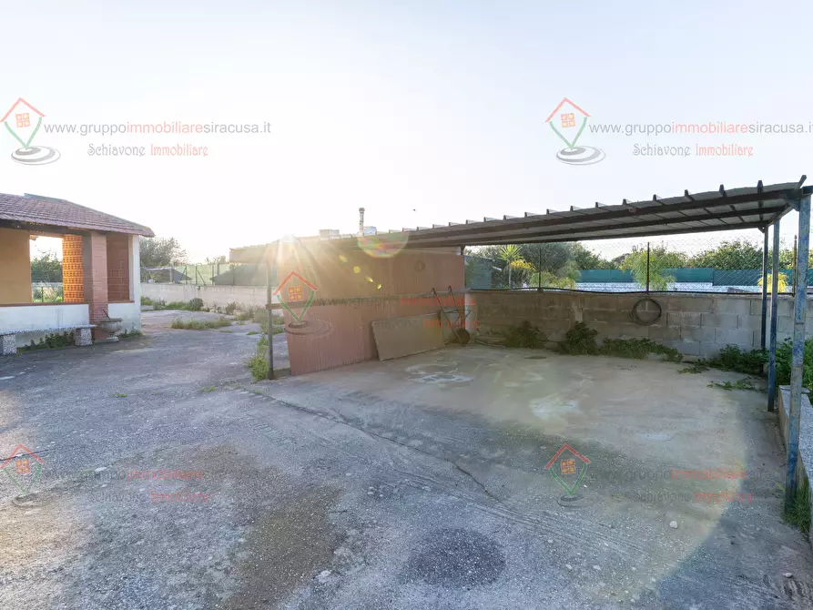 Immagine 18 di Villa in vendita  a Siracusa