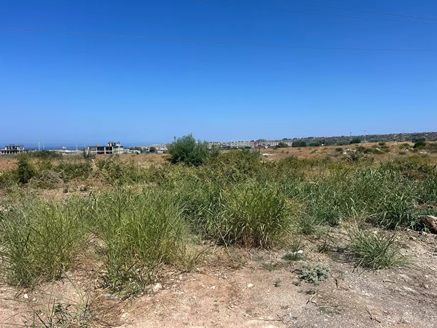 Immagine 1 di Terreno industriale in vendita  a Melilli