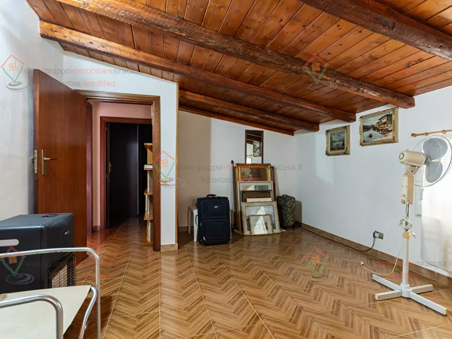 Immagine 17 di Villa in vendita  a Siracusa