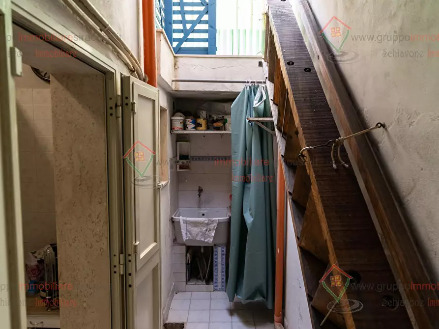 Immagine 11 di Bilocale in vendita  a Siracusa