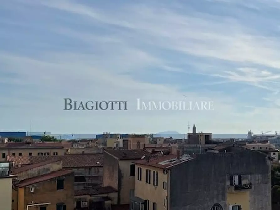 Immagine 27 di Attico in vendita  a Livorno