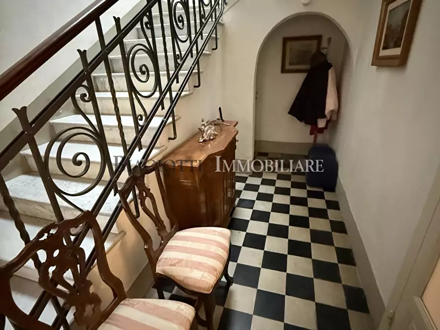 Immagine 5 di Porzione di casa in vendita  a Livorno