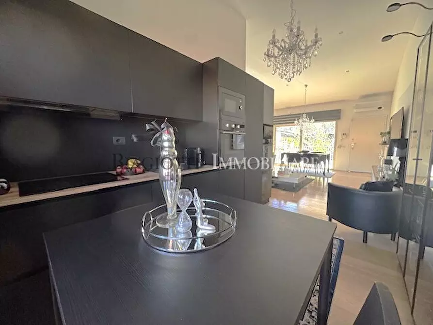 Immagine 7 di Appartamento in vendita  a Livorno