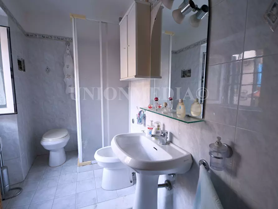 Immagine 25 di Casa semindipendente in vendita  in via paolo diana a Sarzana