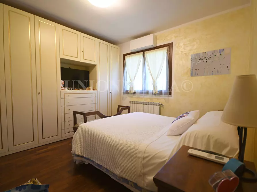 Immagine 12 di Villa in vendita  in Via sarzanello a Sarzana